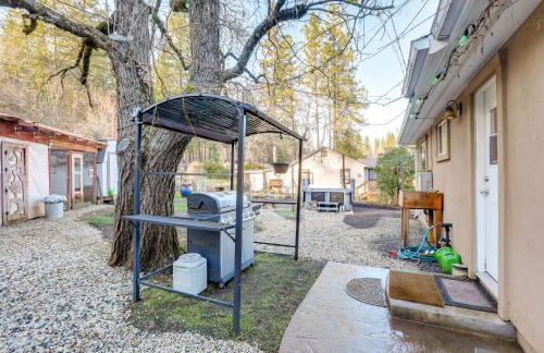 4 Mi to Dtwn Grass Valley Forest Oasis with Hot Tub - Foto 2