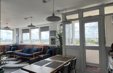 Stuning city views steps from the Iconic Abbey Road crossing - Foto 7