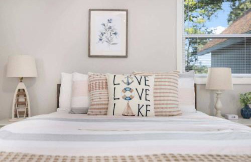 Relaxing Lakefront Retreat w/ Hot Tub & Dock - Foto 29