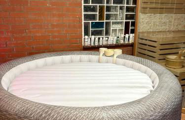 Small apartment with sauna and Jacuzzi! - Foto 9