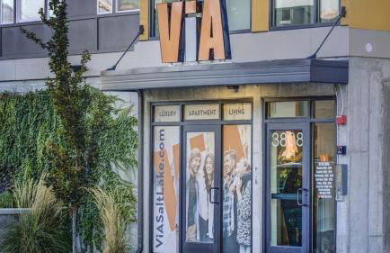 Landing Beautiful 1BD Pool Gym - Foto 15