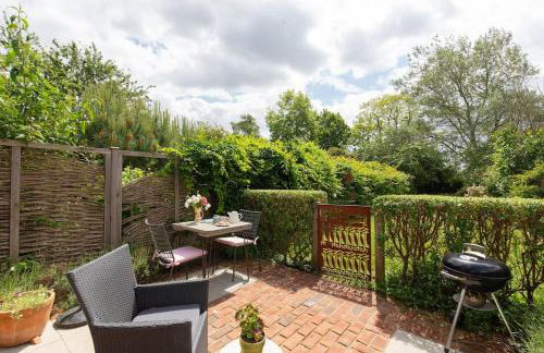 The Artist's Studio at Meadow Cottage - Photo 20