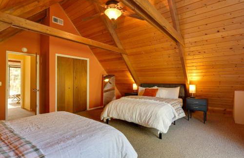 Spacious Groveland Cabin with Wraparound Deck! - Foto 19