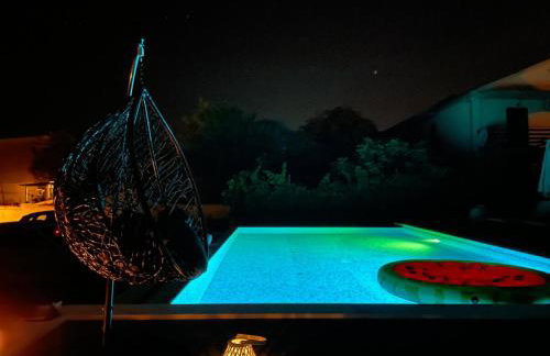 MK Apartments - Photo 5