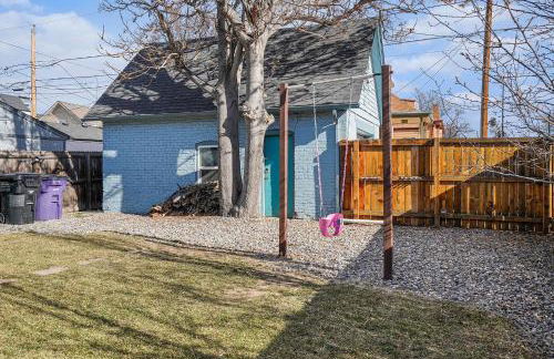 5-Bedroom Victorian Home Private Yard Sleeps 10 - Photo 20