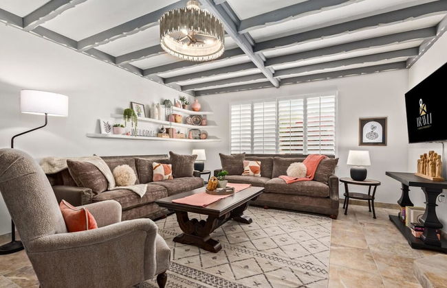 Historic Desert Rose Estate Pool Sauna Sleeps 12 - Foto 6