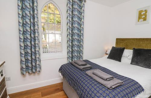 Upper Vestry - Photo 15