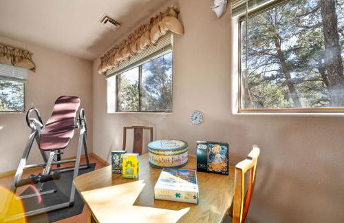 Breathtaking Cabin Backing the National Forest - Foto 42