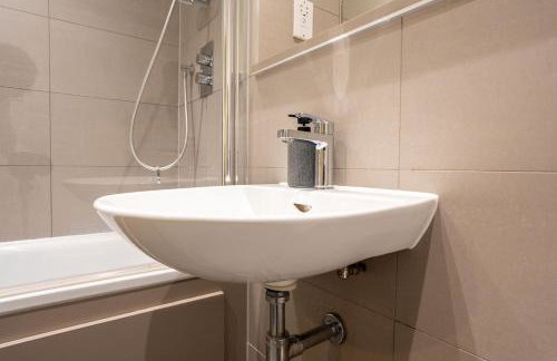 Spacious 3BR Near Wembley Stadium - Sleeps 12 - Foto 29