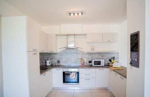 066 - VILLA LETIZIA, Elegante 3 PISCINA e Natura, 10 minuti da MARE e SPIAGGIE - Foto 3