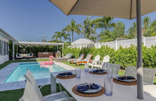 Luxury Home with Heated Pool close to beaches - Foto 1