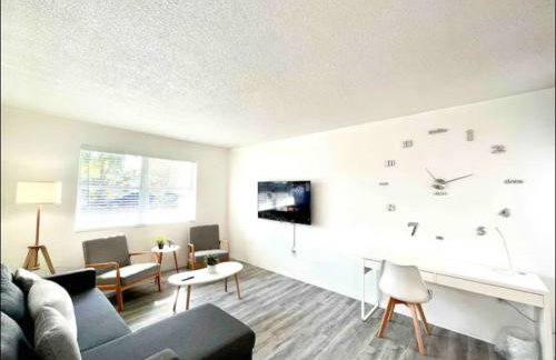 Miami International Airport 2 - Photo 33