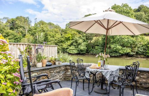 Duck Cottage - Waters Edge, Exclusive Village Location - Photo 28