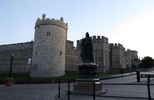 Luxury 2 Bed Apt, Sleeps 4, Secure PRKG-1 Car, Ascot Racecourse 5min walk, Legoland & Lapland 8mins, Windsor 15mins - Foto 39