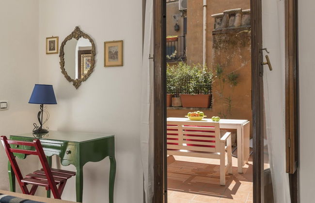 Chiara in Pantheon Apartment With Terrace - Photo 14