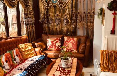 Cheerful 4 bedroom house with garden free parking - Photo 15