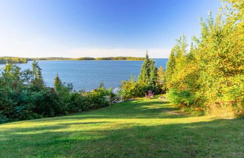 Spacious Leech Lake Home on 2 Private Acres, 200' of lake shore 15 Minutes to Walker with boat lift, dock, swimming, fire pit - Foto 35