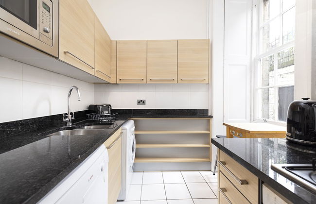 JOIVY Chic Flat Near Stockbridge Market W/ Patio - Foto 12