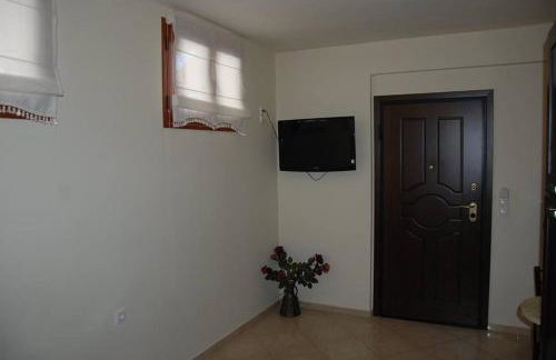 Nikos Apartments - Photo 18