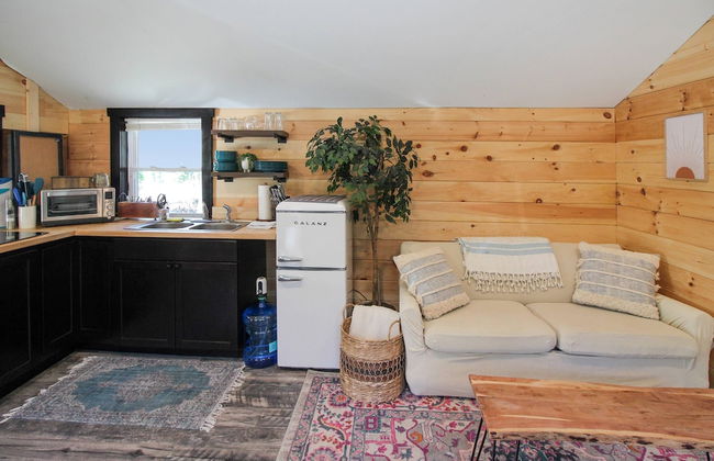 Travelers Haven - Photo 11