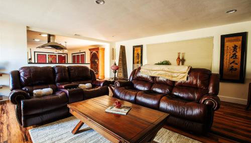 4BR Group Retreat w Golf Green, Poker & Fire Pit - Foto 2