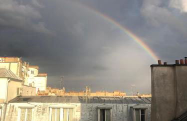 Charming apartment on top floor in Marais -5P - Foto 2