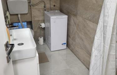 V&V Center Apartment - Photo 17