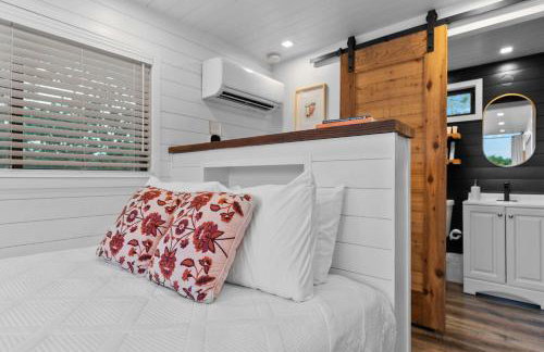 Stunning 2-Story Container Home with Rooftop Terrace - Foto 27