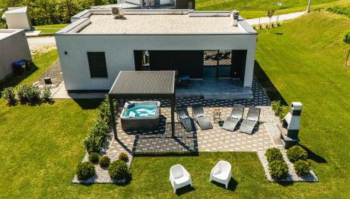 K Relax Place, Varaždinske Toplice, modern home with Sauna, Jacuzzi, WIFI - Foto 3
