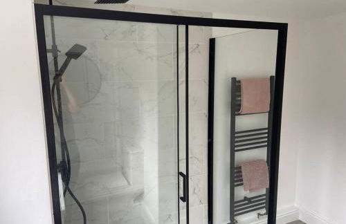 Modern Ground Floor Garden Apartment With Parking - Foto 5