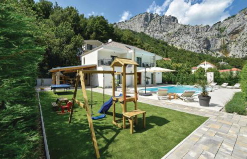Beautiful Home In Omis With Sauna - Photo 15