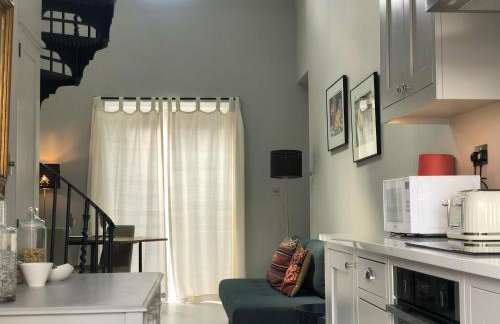 Wimbledon - Apartment - Sleeps 2 -Private Entrance - Foto 3