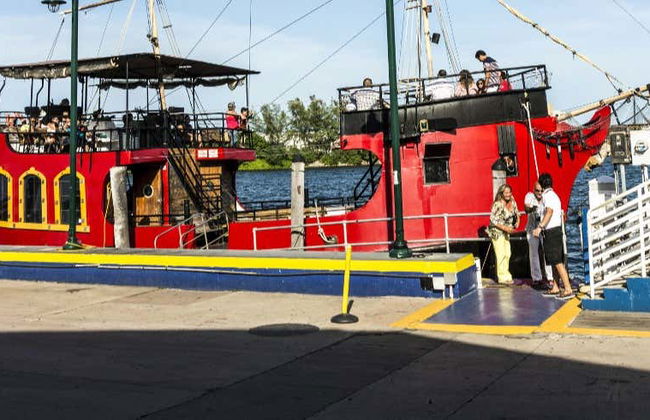 Paseo en barco pirata por Miami - Foto 3