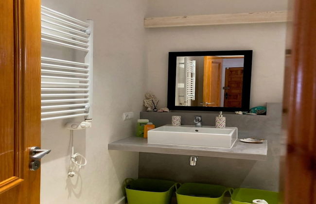 Hillside Villa Near Beaches - Foto 24