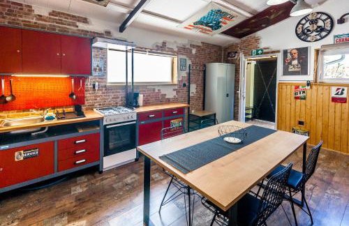 Industrial style studio house Eni, with Parking, BBQ, AC in Marčana, Ferienwohnung - Foto 25