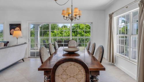 Oceanside Manor- Expansive Waterfront Pool Home, 30' Dock - Foto 3