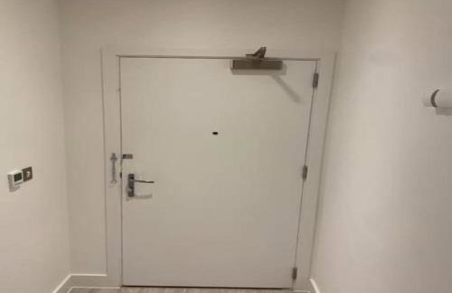 Exquisite & Contemporary 2 Bed Apartment w Parking 10 mins walk to Papworth, Addenbrookes hospitals & Bio Medical Campus - Foto 35