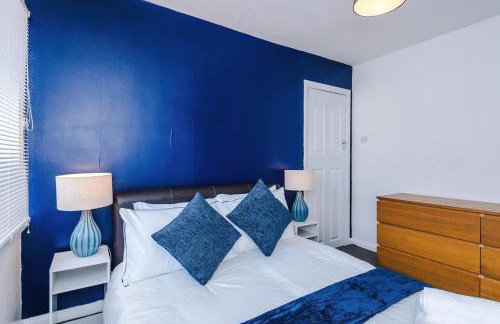 Charming 2 Bed House, Sleeps 6, Free parking, Contractors welcome - Foto 35