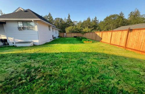 3-Minute JBLM Spacious & Cozy 4BR 2BTH Huge Yard - Foto 30
