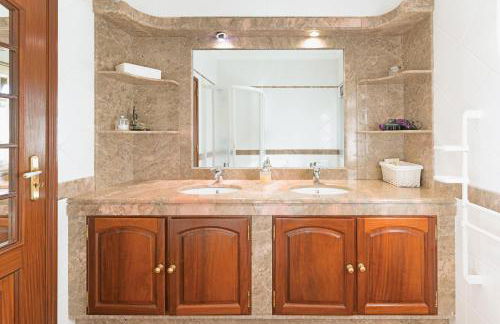 Beautiful Deluxe Villa 4 Bedroom - Foto 13