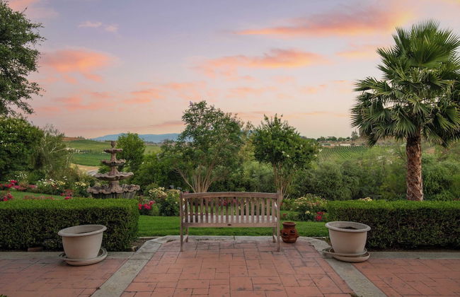 Grand Contento by Avantstay Extraordinary Estate w/ Pool & Movie Room - Photo 39