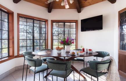 Cathedral by AvantStay Charming Secluded Estate w Sauna Pool Table Views of the Rolling Hills - Foto 20