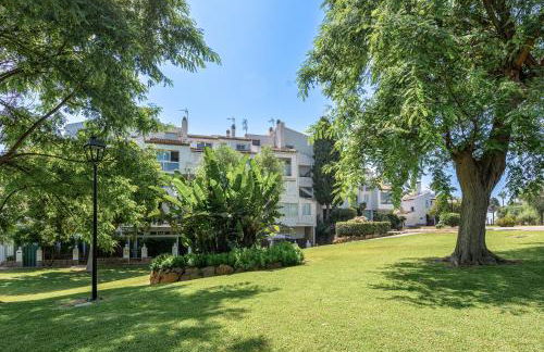 Golden Bay Apartment - Photo 30