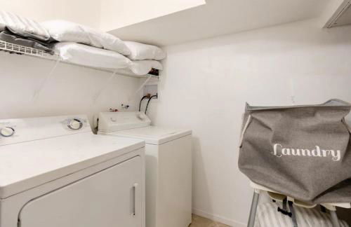 Sprocket Hollow Treetop A-Frame Log Cabin - Foto 48