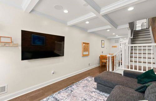 Federal Hill Luxury with Parking & Harbor View Rooftop - Foto 25