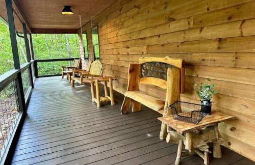 Laurelwood Luxury Cabin Hot Tub - Photo 48