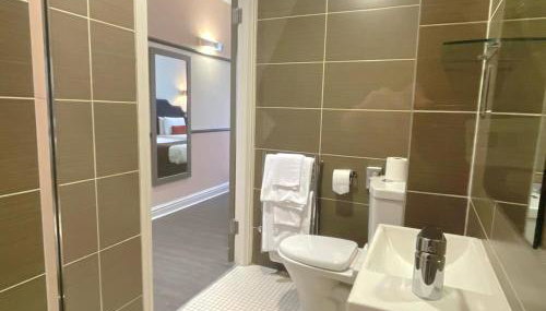 HNFC Stays - En-suite, Free Parking & Restaurant - Foto 5