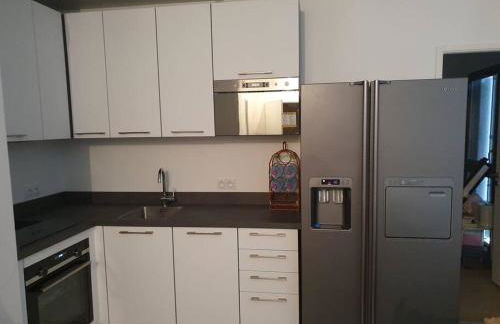 Appartement Balcon standing Pontoise gare RER C H J PARIS Nord-ouest - Foto 2