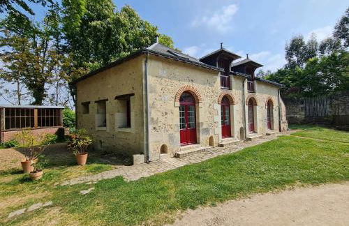 Gîte de la Mignonerie du Château de Jallanges pour 19 personnes avec 4 ou 7 chambres - Foto 3