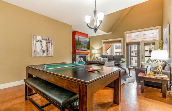 Luxury 3-Br Penthouse | INDOOR Pool & Hot Tub | Pool Table | 2 Decks + Mtn Views - Photo 10